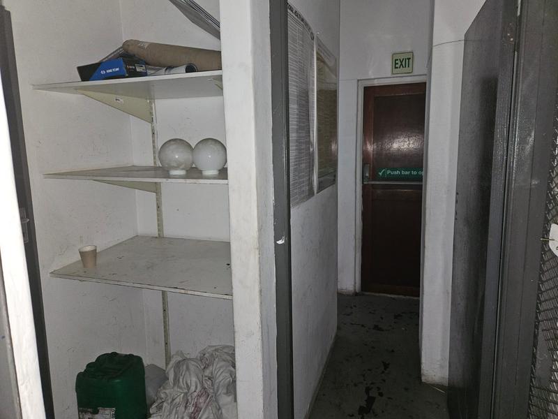 To Let commercial Property for Rent in Killarney Gardens Western Cape